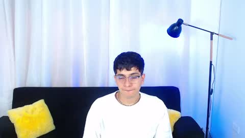 Max online show from 04-28-26, 02:00