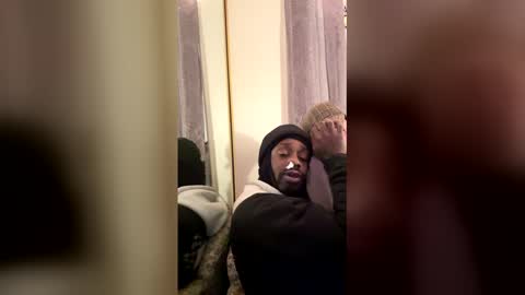 Snapshot of mac12345d593208 chatting on 12-15-25, 04:17 mac12345d593208 online show from 12-15-25, 04:17