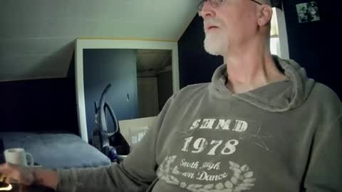 mac8181 online show from 05-10-26, 10:53