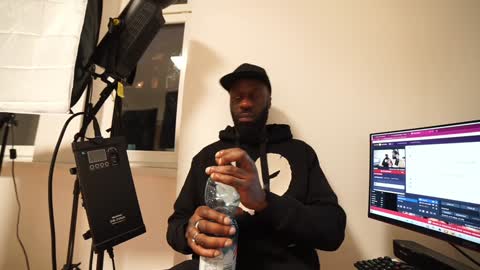 Mac Troy online show from 12-04-24, 03:43