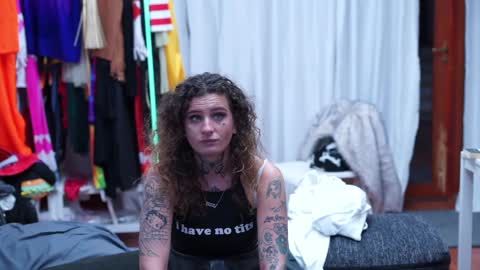 Mac Troy online show from 02-10-25, 04:58