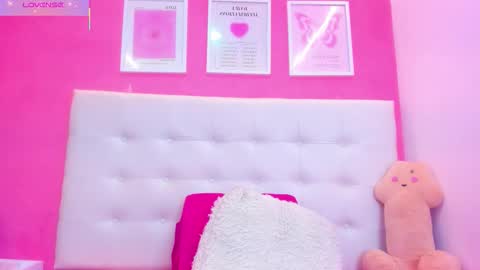 macarena_05_ online show from 12-23-25, 02:53