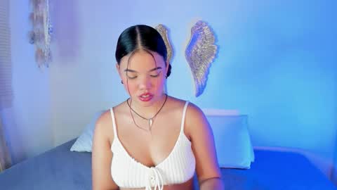 Macarena  online show from 10-28-25, 09:06