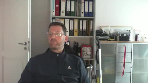 macfly67 online show from 12-02-24, 10:07