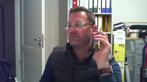 Snapshot of macfly67 chatting on 11-25-25, 06:30 macfly67 online show from 11-25-25, 06:30