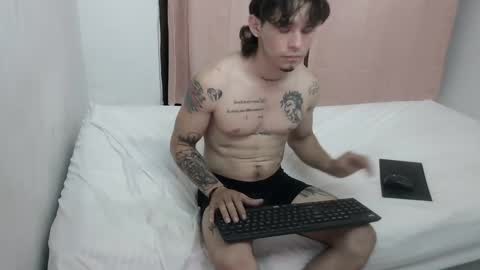 Snapshot of machine_gun27 chatting on 01-21-25, 03:48 machine_gun27 online show from 01-21-25, 03:48