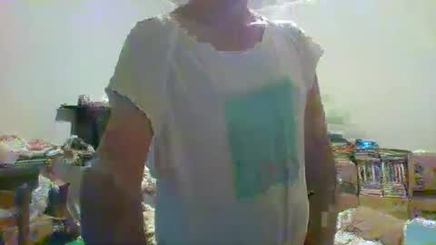 MACHOLIVRE online show from 10-05-25, 03:38