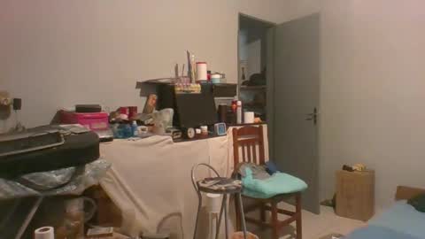 MACHOLIVRE online show from 04-25-26, 01:41