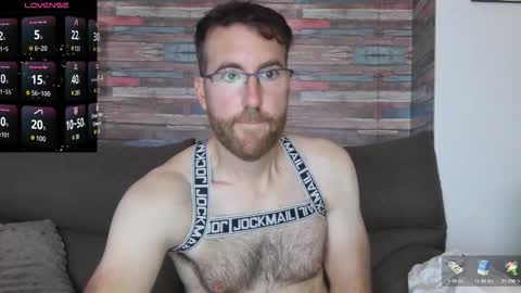 Snapshot of machohiberiko chatting on 10-08-25, 05:32 Jota online show from 10-08-25, 05:32