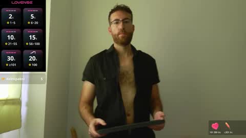 Snapshot of machohiberiko chatting on 11-16-25, 10:10 Jota online show from 11-16-25, 10:10