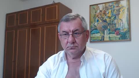 Snapshot of machomale3 chatting on 05-09-26, 03:28 Macho online show from 05-09-26, 03:28