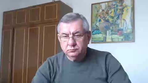 Snapshot of machomale3 chatting on 05-12-26, 02:47 Macho online show from 05-12-26, 02:47