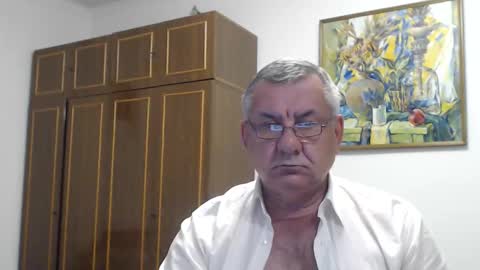 Snapshot of machomale3 chatting on 06-09-26, 09:59 Macho online show from 06-09-26, 09:59