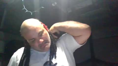 Snapshot of machuelbibliotecario chatting on 02-21-25, 06:18 machu el bibliotecario online show from 02-21-25, 06:18