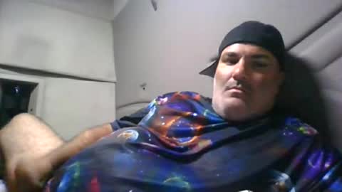 Snapshot of machuelbibliotecario chatting on 10-31-25, 02:56 machu el bibliotecario online show from 10-31-25, 02:56