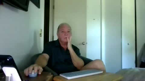 Snapshot of mackdocc001 chatting on 06-15-26, 01:35 mackdocc001 online show from 06-15-26, 01:35