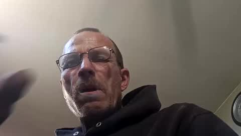 Snapshot of mackdog1369 chatting on 05-14-26, 12:23 mackdog1369 online show from 05-14-26, 12:23