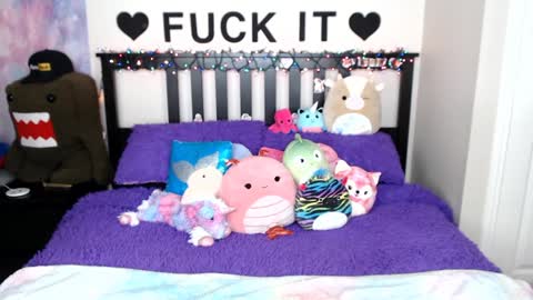 Mackenzie Wolfe online show from 12-15-24, 07:24