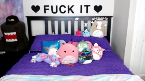 Mackenzie Wolfe online show from 01-20-25, 07:36