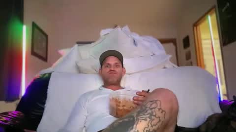 MackinCaliAllDay online show from 10-27-25, 10:08