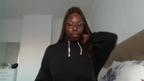 YourMadamIndigo online show from 12-21-24, 02:37