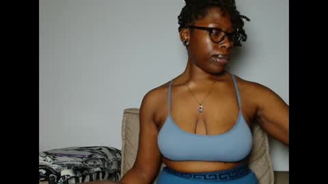 Snapshot of madamindigo chatting on 02-10-26, 10:03 YourMadamIndigo online show from 02-10-26, 10:03