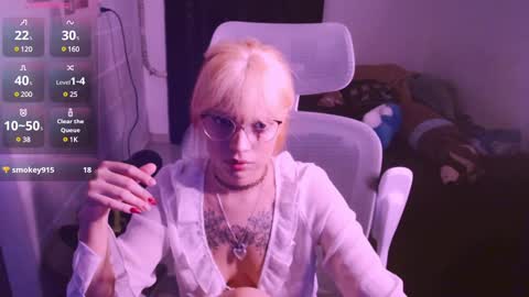 Snapshot of madcatberry chatting on 02-07-25, 03:55 alex online show from 02-07-25, 03:55