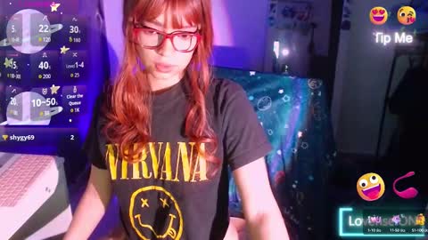 Snapshot of madcatberry chatting on 09-12-25, 04:34 alex online show from 09-12-25, 04:34