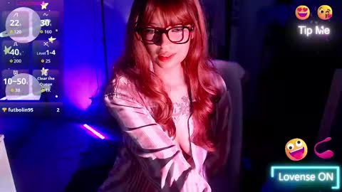 Snapshot of madcatberry chatting on 10-01-25, 04:07 alex online show from 10-01-25, 04:07