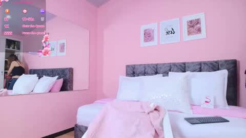 Snapshot of maddie_beauty chatting on 11-26-25, 07:48 Maddie online show from 11-26-25, 07:48