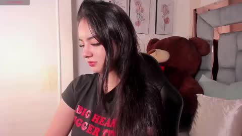 Maddie Grey online show from 12-22-25, 04:26