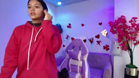 maddie_t18 online show from 02-13-26, 11:17