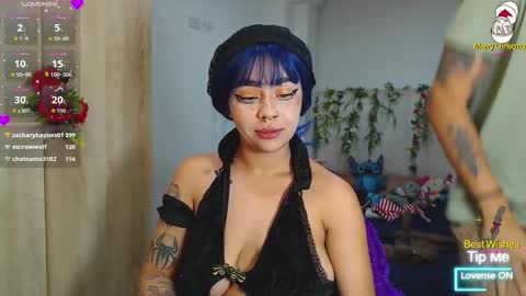 Snapshot of maddiie_and_clyde chatting on 12-02-25, 04:18 maddiie and clyde online show from 12-02-25, 04:18