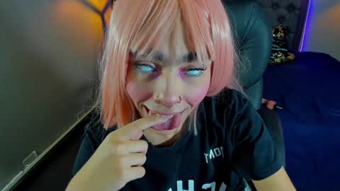 Snapshot of maddiiebrooks chatting on 12-06-24, 02:49 Maddie online show from 12-06-24, 02:49