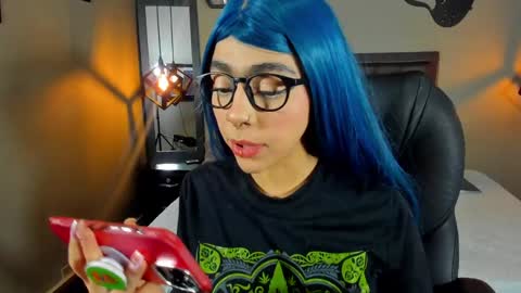 Snapshot of maddiiebrooks chatting on 12-21-24, 01:53 Maddie online show from 12-21-24, 01:53