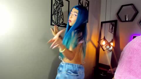 Snapshot of maddiiebrooks chatting on 01-11-25, 03:20 Maddie online show from 01-11-25, 03:20