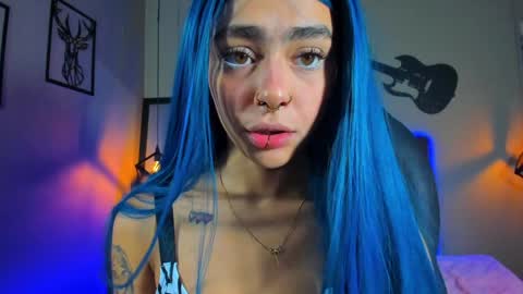 Snapshot of maddiiebrooks chatting on 02-05-25, 01:00 Maddie online show from 02-05-25, 01:00