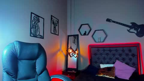 Snapshot of maddiiebrooks chatting on 03-05-25, 08:53 Maddie online show from 03-05-25, 08:53