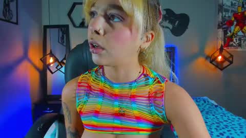 Snapshot of maddiiebrooks chatting on 03-07-25, 07:38 Maddie online show from 03-07-25, 07:38