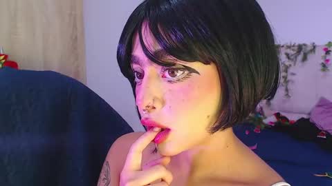 Snapshot of maddiiebrooks chatting on 10-19-25, 10:21 Maddie online show from 10-19-25, 10:21