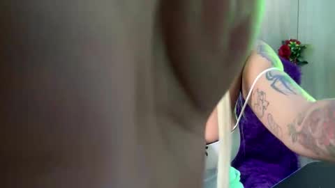 Snapshot of maddiiebrooks chatting on 10-23-25, 11:24 Maddie online show from 10-23-25, 11:24