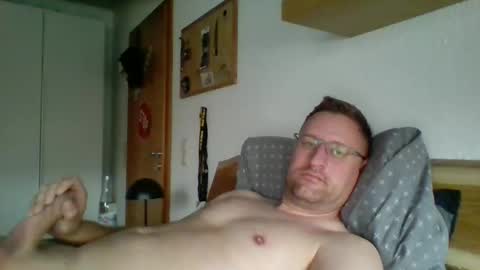 Snapshot of maddin8891 chatting on 10-27-25, 08:40 Maddin online show from 10-27-25, 08:40
