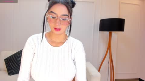 Maddison online show from 12-24-24, 05:05