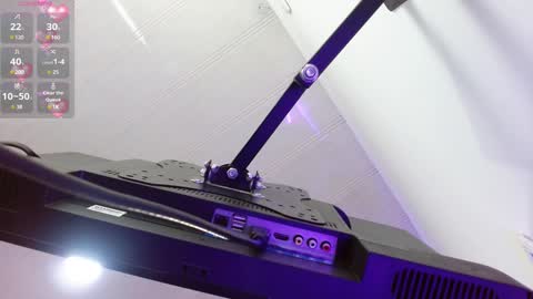 Snapshot of maddy_14 chatting on 01-27-25, 12:37 Maddy UwU online show from 01-27-25, 12:37