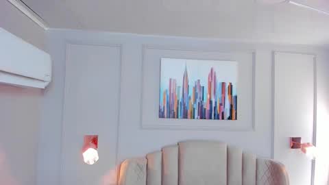 Maddy  online show from 10-19-25, 07:03