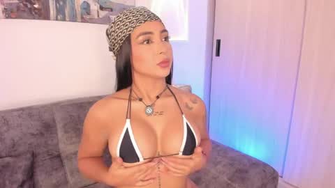 Maddy  online show from 04-25-26, 09:56