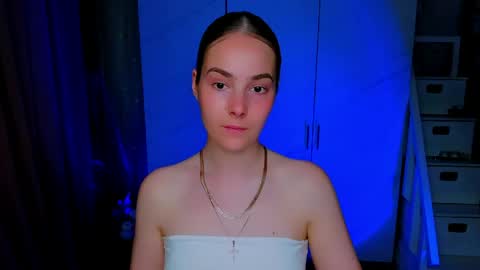 Snapshot of maddy_gate chatting on 06-10-26, 02:16 maddy_gate online show from 06-10-26, 02:16