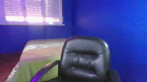 Paris online show from 03-12-25, 06:11