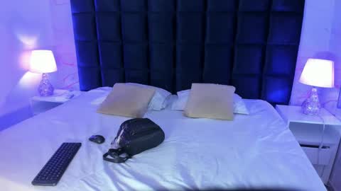 Snapshot of maddysexx_ chatting on 09-26-25, 11:47 Maddy online show from 09-26-25, 11:47