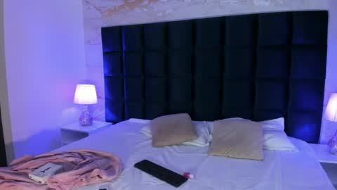 Snapshot of maddysexx_ chatting on 09-30-25, 11:37 Maddy online show from 09-30-25, 11:37